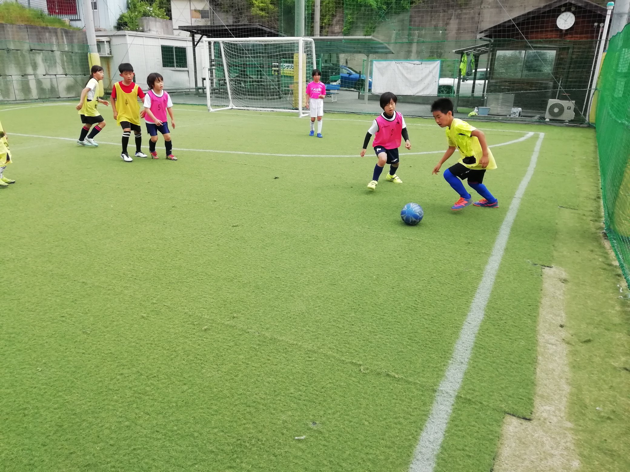奈良クラブアカデミー Na Twitteru U9 Trm 羽曳野フットサルボランチ Vs Fcボランチ大阪 初めての試合となりました 練習での成果を発揮して堂々たるプレーを見せてくれました 応援していただいた皆さま 対戦していただいたfcボランチ大阪様ありがとうご