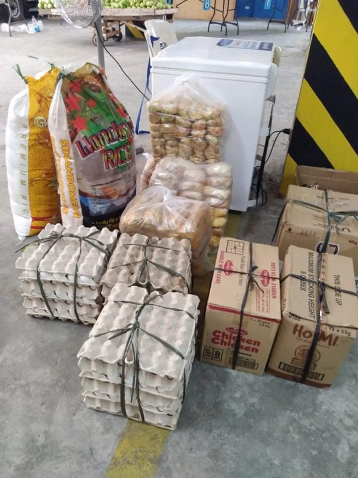 LOOK: Mang Alberto, the cart vendor who went viral for donating noodles, will be returning to the Maginhawa Community Pantry to donate more goods!

He received financial assistance from people who got touched w/ his story, so he's giving back rice, noodles, &amp; eggs. <a href="/ABSCBNNews/">ABS-CBN News</a>