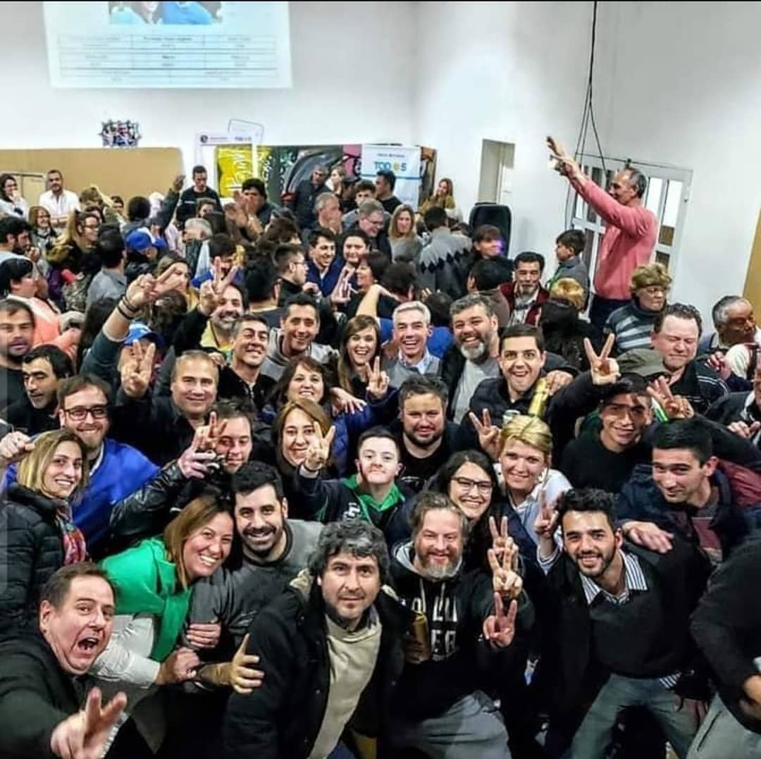 evita_junin's tweet photo. Inexplicable lo que pasó.

Desde el Evita, te agradecemos por el trabajo inalcanzable que hiciste para todxs lxs juninenses.

Guianos siempre para que tu ejemplo de lucha y trabajo por una Argentina unida e igualitaria se haga realidad.

¡Gracias, hasta luego Mario! 🌠 https://t.co/TlmHkISolH