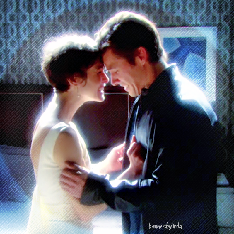 SuperCoupleGal's tweet photo. The woman and man of their dreams...literally and figuratively.  
#Xarah #UntilTheyMeetAgain #AndTheyWill #Days 
(03/29/21) https://t.co/340AlUZUQf