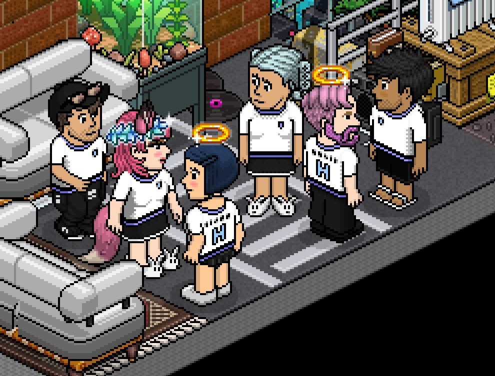 malenaila_'s tweet photo. Snow Party ✨ bailando con mi hermanito @ESrodate   @ESflxvia  @caIuisfornia y su amigo brasilero
Notese a la zorra de @CyniumES mirandome con envidia https://t.co/u7AKrB4SvU