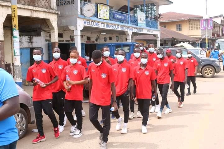 SierraSports232's tweet photo. 📷! The Liberia national U15 team has safely arrived in Sierra Leone ahead of today match against the Sierra Leone national U15 team in MRU for Peace tournament in Bo City. 

#SIERRASPORTS https://t.co/HtMlk8o0nH