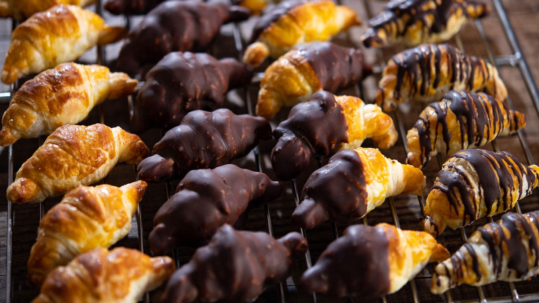 Chocolate Cacao チョコレートカカオ Seijin 冷凍パイシートで簡単ミニチョコクロワッサン ゞ W Chocolate Croissant Frozen Pie Sheets パイの実を可愛くした感じで結構イケます Youtube T Co 5wq4vbwqix Youtube Chocolate