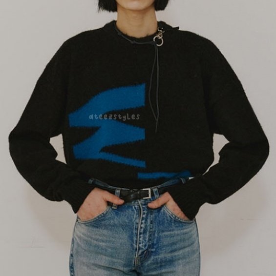 ateezstyles's tweet photo. [210424] #SEONGHWA • TODAY ATEEZ
성화 니트 스웨터 정보
➖
#WOOZO WZ Alpaca Intarsia Brushing Knit Black/Blue
₩84000 / $75.33
#whatseonghwawear 
➖
#ATEEZ #에이티즈 #박성화 #성화 @ATEEZofficial https://t.co/j5fWV35mXl