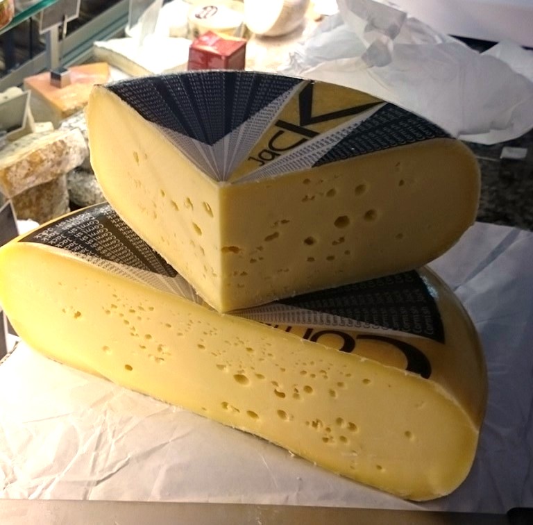 It's British Cheese Weekend! We celebrate British Cheese every weekend! Lawrence <a href="/CornishJack_/">Padstow Cheese Company</a>  artisan cheesemaker of the Cornish Jack Swiss Style Farmhouse cheese! A shout out to all British Cheese Makers! Thank you! You can Buy today from <a href="/HeadingtonMark1/">Headington Market</a>