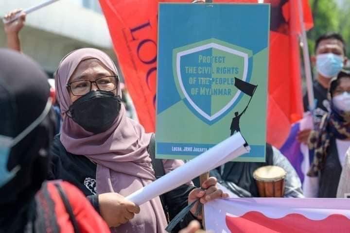 phoothirisan's tweet photo. Thanks Indonesian... #WhatsHappeningInMyanmar #AgainstMyanmarMilitaryCoup https://t.co/8Glytr95CU