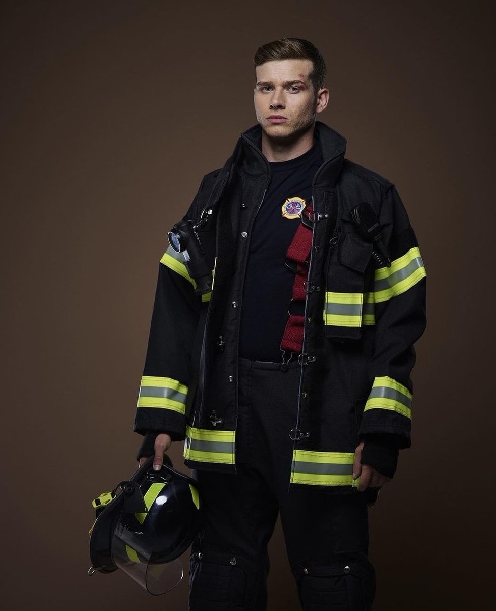 BuckDie35's tweet photo. Evan "Buck" Buckley is my Mr. April. NO! He's my Mr. All year round. 

#911onFOX #Buck
#OliverStark https://t.co/bH3iKAzOYw