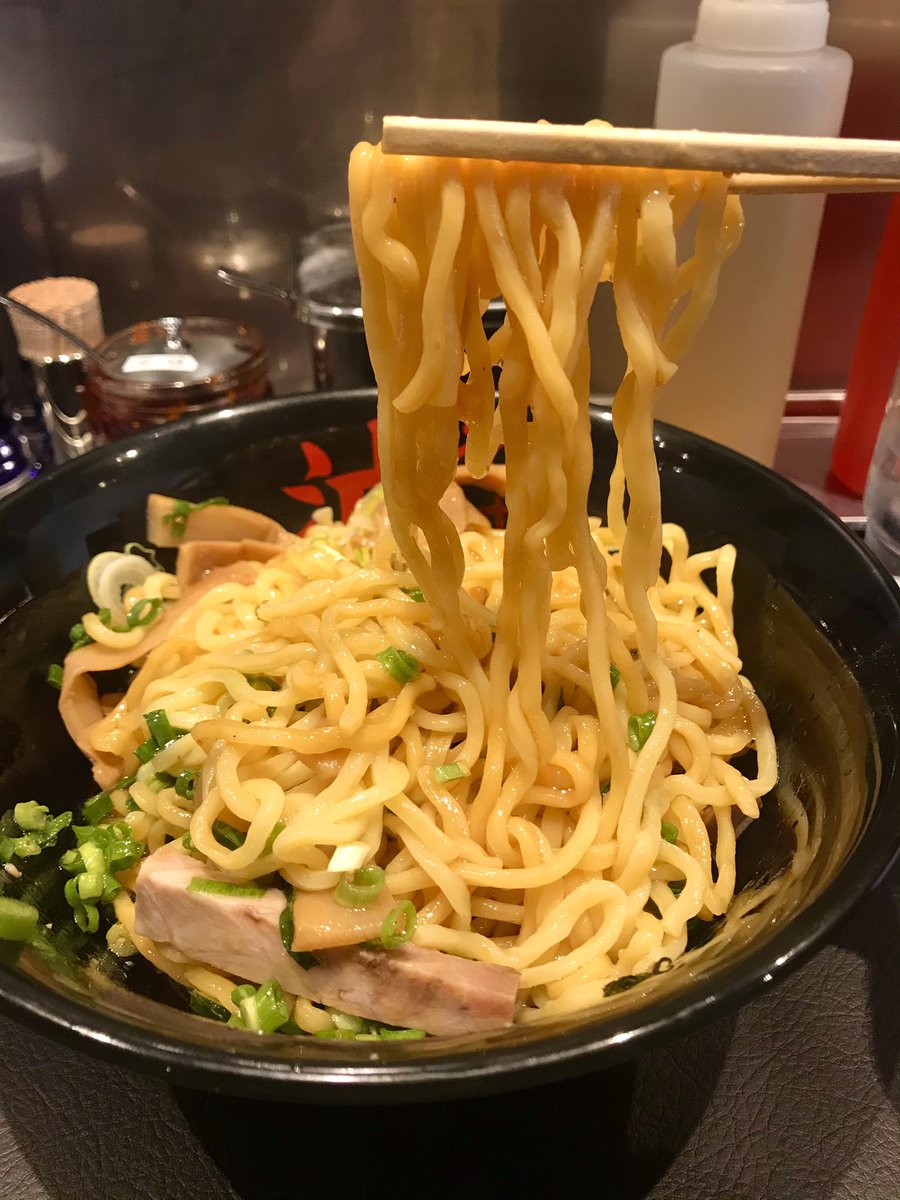 Yanagich على تويتر 京王八王子 油そば 東京油組総本店 八王子組 さんにて 油そば 大盛り スペシャルトッピングaをチョイス 食べるまえに卓上にあるラー油と酢うかけてからしっかりとかき混ぜる 麺も自社製の麺です ご馳走様でした