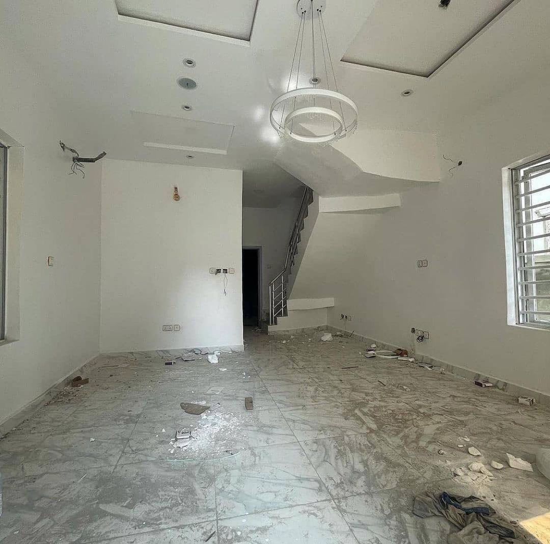 vicbeatz_'s tweet photo. 💥 Beautifully Finished 4 Bedroom Detached Duplex For Sale💥
 
📍 Orchid, Lekki, Lagos🇳🇬

🏷️ ₦70M {$149K}

📲Call/Text Victor at 0818 515 7164 for private viewing and more information!

NYSC Tolu Telegram #TheExtraSpecialBand  Garba Shehu Lampard #7DaysToSWBalbum Allen https://t.co/74L9Ol6ED3