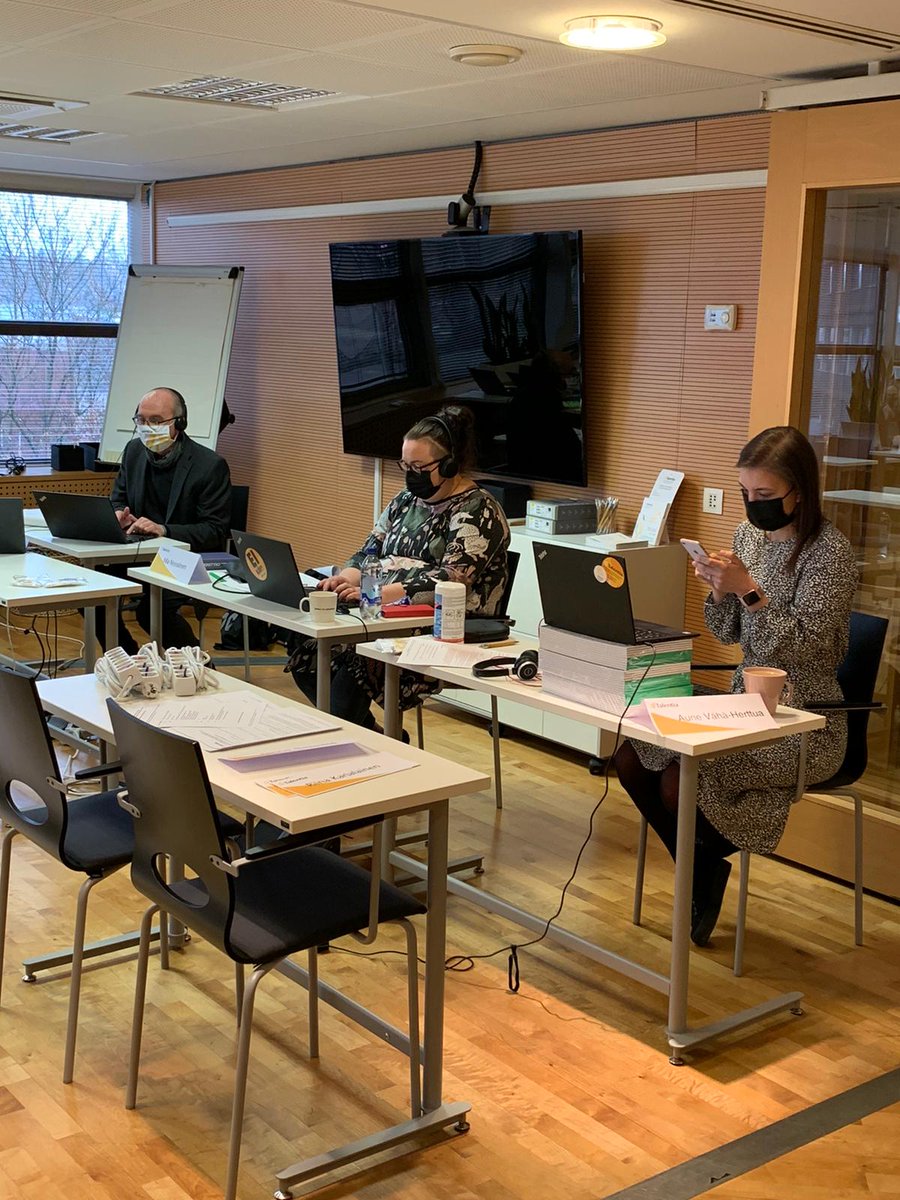 Talentian liittovaltuusto kokoontuu tänään ja huomenna etänä. Listalla mm. Talentian hallituksen täydentäminen ja vuoden 2020 toimintakertomus ja tilinpäätös. Kokouksen taustaryhmä valmiina toimistolla, kohta mennään!