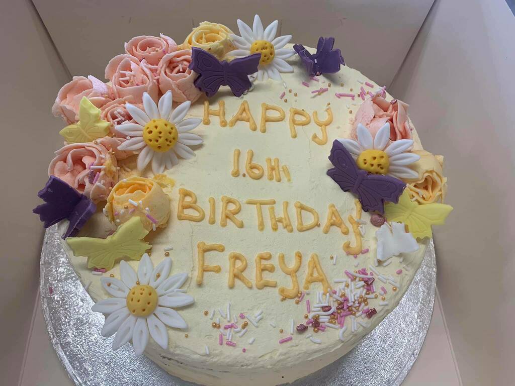 TheCakeShopTrea's tweet photo. https://t.co/whexoL22X9