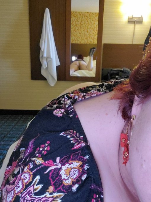 You walk into the hotel room, you see me on the bed just like this. What do u do? Best answer gets a<a href="/tag/bbw"class="tags"><span>#bbw</span></a><a href="/tag/bodypositive"class="tags"><span>#bodypositive</span></a><a href="/tag/bigtits"class="tags"><span>#bigtits</span></a><a href="/tag/bbwcumslut"class="tags"><span>#bbwcumslut</span></a>