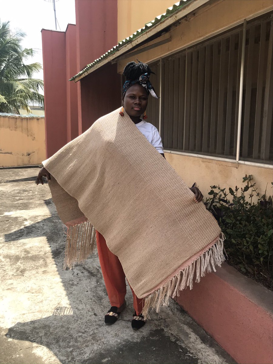 mitimeth_'s tweet photo. 💯 Handmade by @mitimeth_ . Loom woven water hyacinth wrap. Warm and rustic eco-textile to provide all the warmth you need this cool Weekend 😎.
Happy weekend. Stay safe. Stay well.
#happyWeekend #woventhreads #fashion #textile #design #Handmade #madeinNigeria #African https://t.co/ZzpDINXA1q