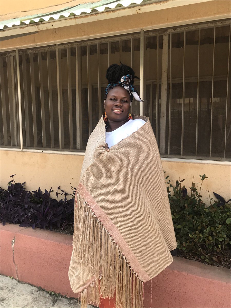 mitimeth_'s tweet photo. 💯 Handmade by @mitimeth_ . Loom woven water hyacinth wrap. Warm and rustic eco-textile to provide all the warmth you need this cool Weekend 😎.
Happy weekend. Stay safe. Stay well.
#happyWeekend #woventhreads #fashion #textile #design #Handmade #madeinNigeria #African https://t.co/ZzpDINXA1q