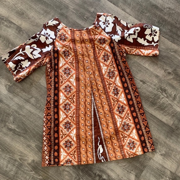 ChanelAkaka1's tweet photo. So good I had to share! Check out all the items I'm loving on @Poshmarkapp #poshmark #fashion #style #shopmycloset #lauhala #johnnywascalme #vans: https://t.co/VpddhnTTO1 https://t.co/ByCGD3KlVt