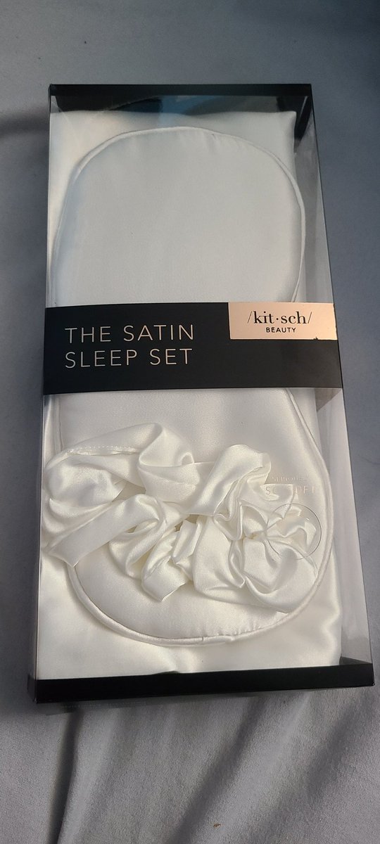 itschanning's tweet photo. Less bed head and doesn't suck moisture out of your skin
#satin #feelsogood #Luxury #beautysleep
@CM320Class https://t.co/dzlr82o4fe