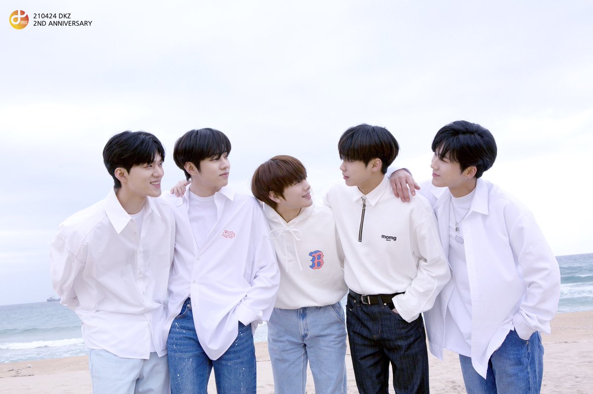 dkz_dy's tweet photo. #DONGKIZ
D-DAY🎉

#동키즈 #2주년 #0424 https://t.co/uZ4o3UG6VS