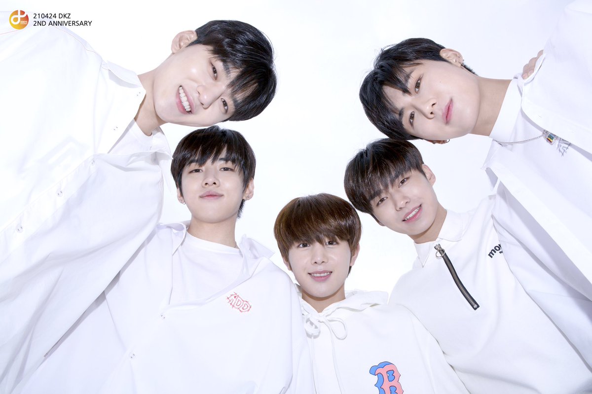 dkz_dy's tweet photo. #DONGKIZ
D-DAY🎉

#동키즈 #2주년 #0424 https://t.co/eK9p0eD9Iy