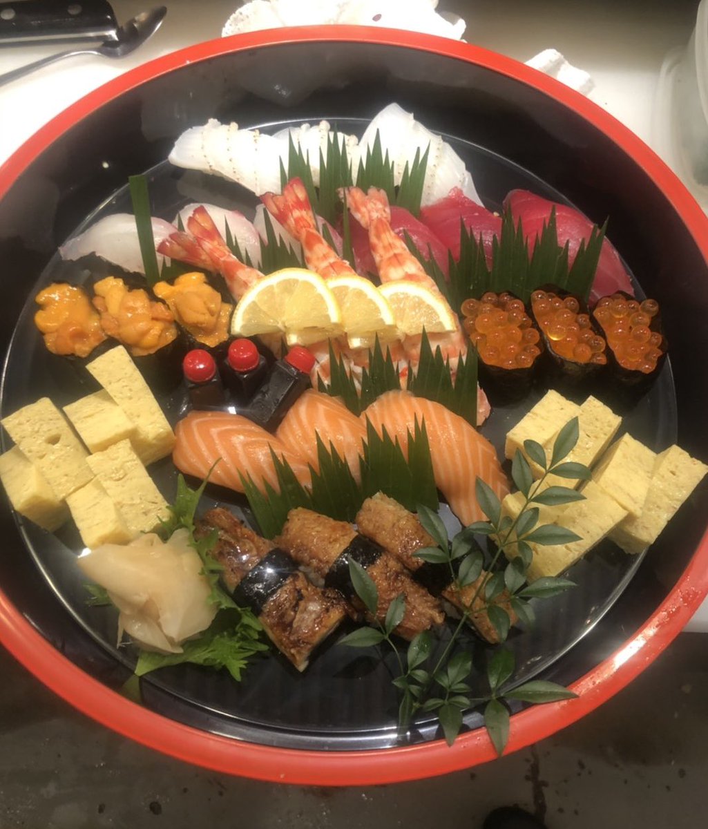 kaetsu6238's tweet photo. おらんく家の宅配🚗
GWも休まずご予約承っております。
#悦 #大和 #おらんく #料亭 #ステーキ #鉄板 #肉 #すし #寿司 #寿し #高知 #土佐 #北新地 #大阪 #大阪市 #お弁当 #おうちごはん #ボランティア #宅配 #配達 #デリバリー #関西 https://t.co/7eVATVNSzh