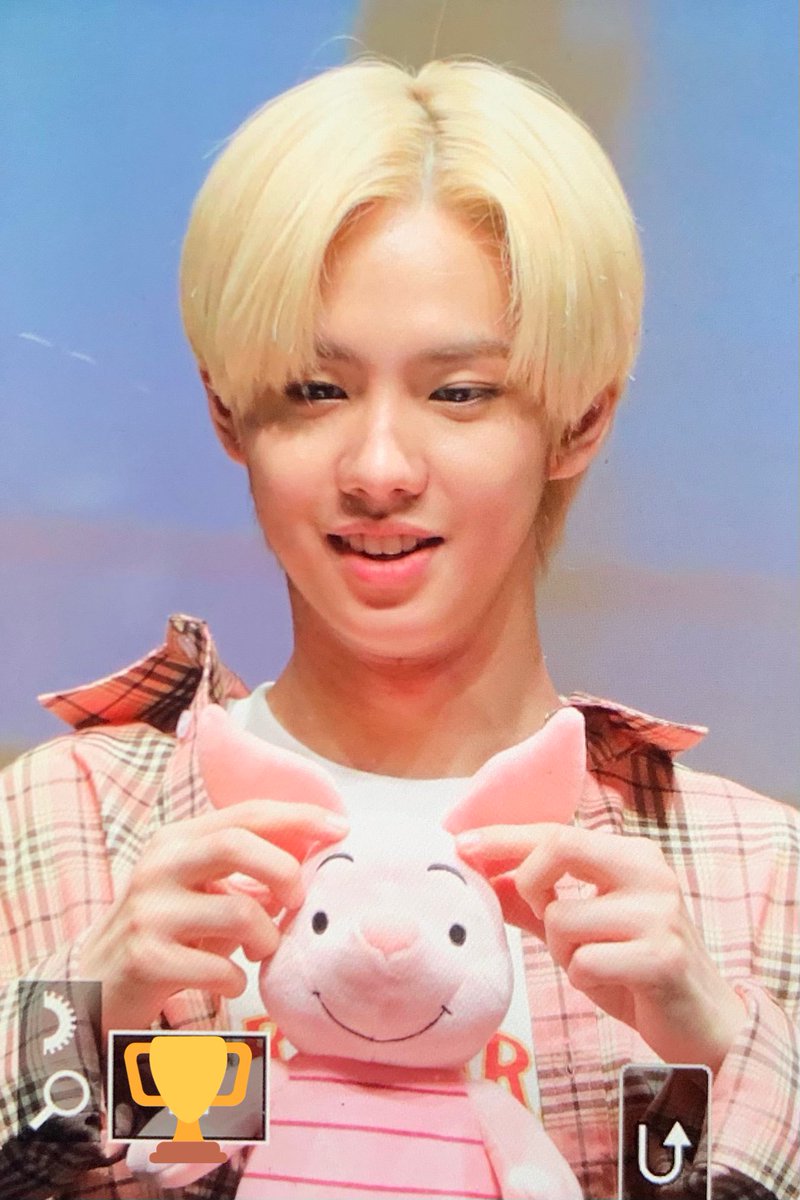210424 🐰💗

#MCND #윈 #WIN #방준혁 <a href="/McndOfficial_/">MCND_official</a>