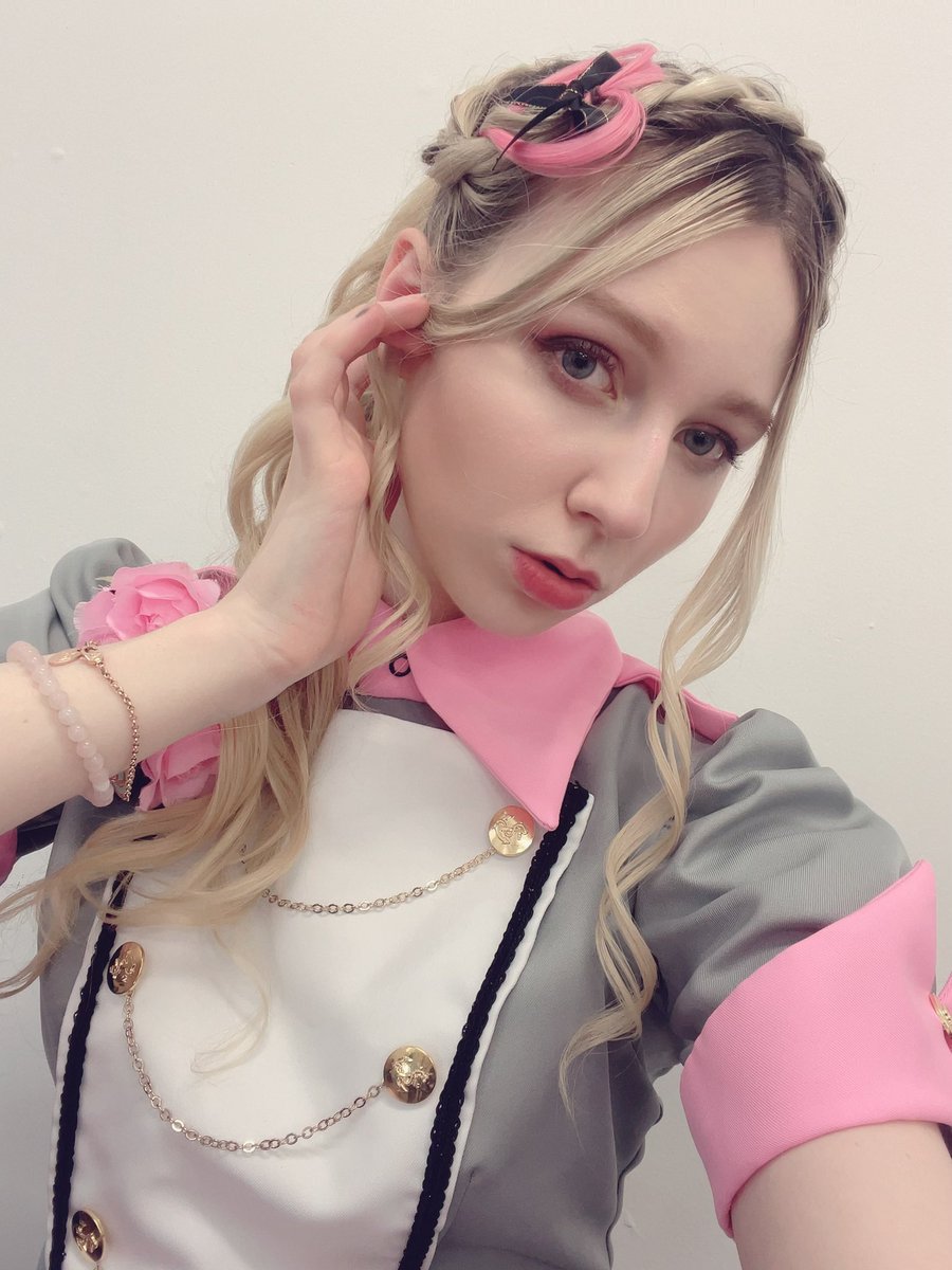 cherry_ascart's tweet photo. 今日のライブありがとうございます♪
次は物販になるので、お待ちしておりますわ
私の誕生日はすぐに来るね〜楽しんできまー��🌸💕 https://t.co/5WKG3osAxe