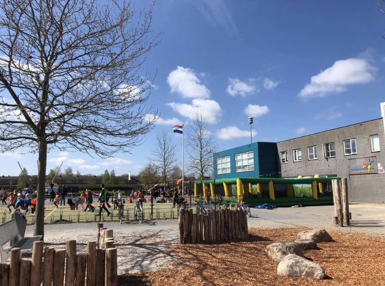 Wat een feest <a href="/koningsspelen/">Koningsspelen NL</a> op <a href="/AsGavontuur/">ASGavontuur</a> <a href="/ASGalmere/">AlmeerseScholenGroep</a>  heerlijk om zo de mei vakantie in te gaan. Een speciale dank <a href="/PrizDanzstudio/">PrizDanz studio</a>  #tio #paulawalter #thijsdevries #desireeSchaapherder #saidaoid #Romykreike #oscarscipio #studenten #rocflevoland #combinatiefunctionaris