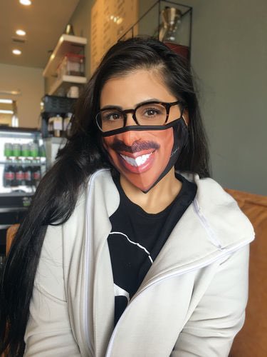 IAmSteveHarvey's tweet photo. Arezu A. “Steve is our own family! Our household has mad love and respect for this man so it tickles us even more to get to wear Steve’s big, joyful smile!” https://t.co/WyHTQmI7i1 https://t.co/RXyhG7Fgul