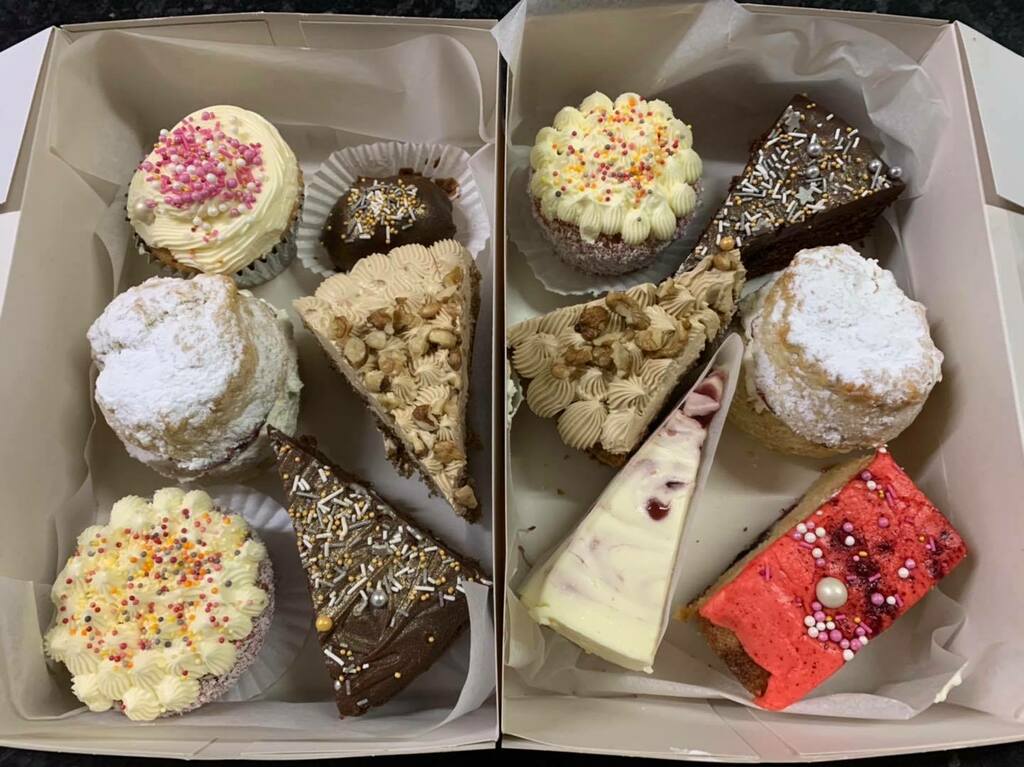TheCakeShopPem's tweet photo. Flash sale for Saturday 😊🍰🌩
For delivery to the Carmarthen, saundersfoot, Tenby, kilgetty, manorbier, pembroke, pembroke Dock, Nayland, Milford, Haverfordwest, narberth, whitland, st clears and surrounding area

Afternoon tea for 2 not including sandwiches 
£25

Free deliver… https://t.co/KmlKbxa5pJ