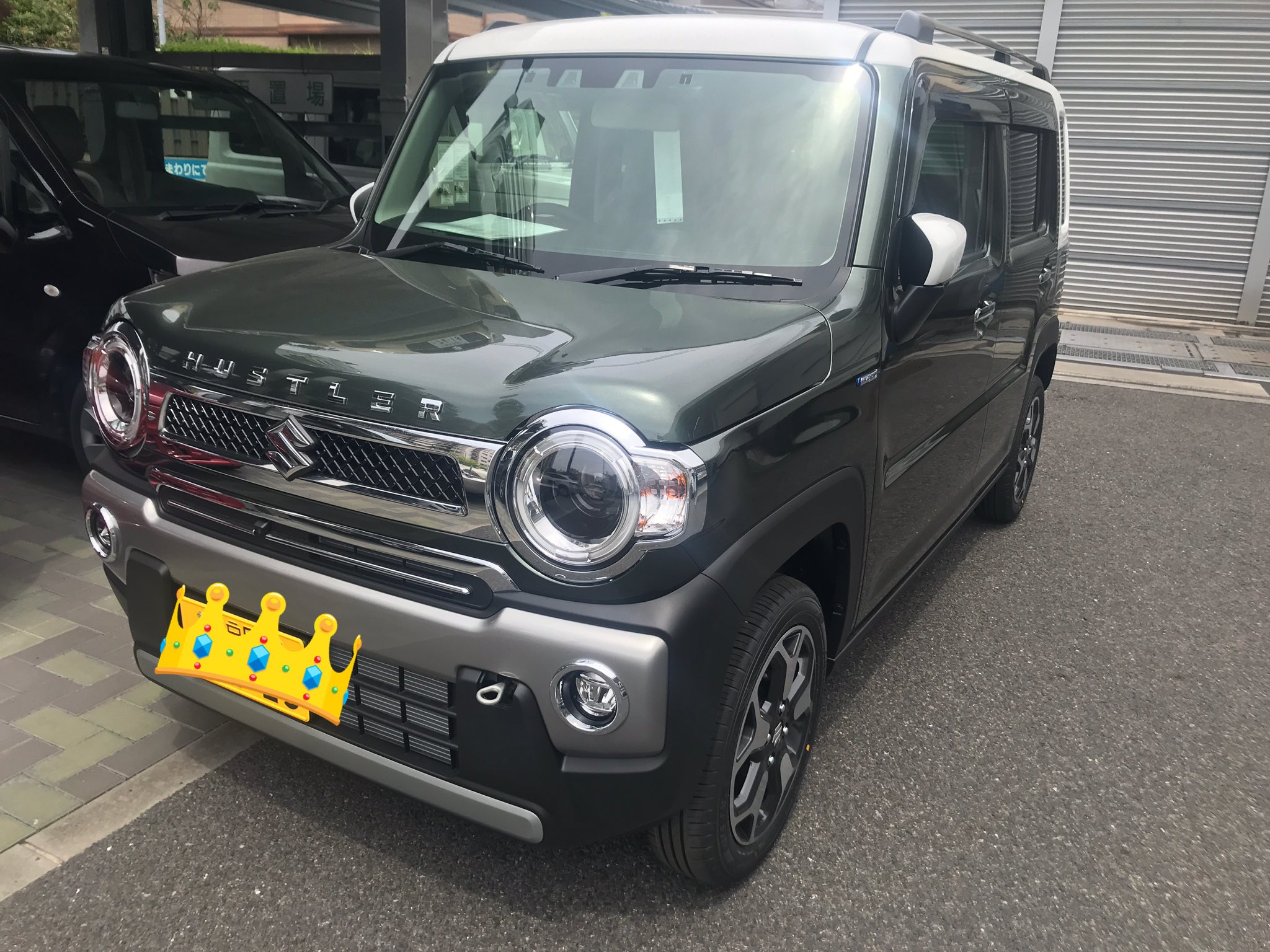ひょうごすずき この色の組み合わせかっこよくない カーキに白屋根 ハスラー Jスタイル T Co O4f3sdhsai Twitter