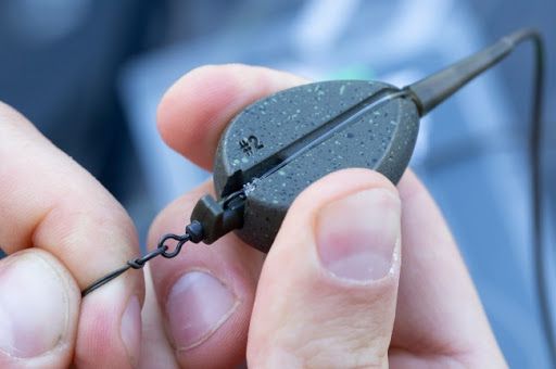 OutlawProKent's tweet image. With Spring in the air (although it doesn't feel like it), and with the fish starting to wake up and make an appearance we feel that small parcels of bait.

With this in mind why not switch to the solid bag set up
buff.ly/3uUS1qN