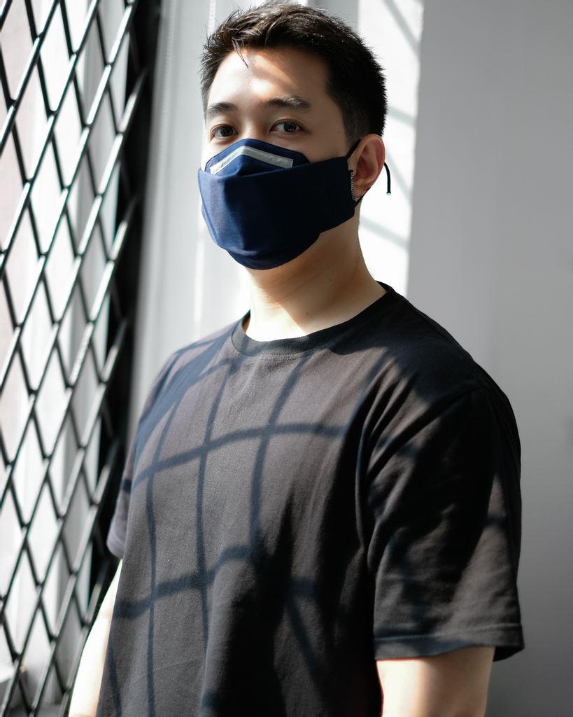 StatementWorld's tweet photo. Tri-Layer Mask V3.0 // Fully Adjustable Design, Washable &amp; Reusable. Microbe &amp; Germ Resistant. Water &amp; Stain Repellent. 

Includes carrying pouch to store mask safely while not in use. Available now online.

#FunctionalWear #FreshClub https://t.co/Aw2kVFOmIa