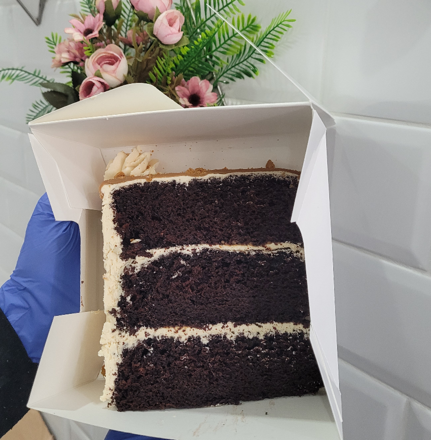 veganantics's tweet photo. It's finally the weekend 🙌 so make sure you treat yourself to a slice of Chocolate &amp; Lotus Cake 🍰
.
Available in store and via Just Eat 🚲 https://t.co/Av0jLQ5pEu