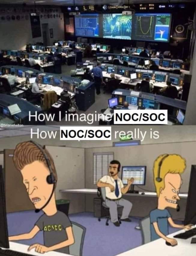 CosasDeHackers's tweet photo. Un saludo y mucha fuerza para todos los que esta semana andan en disponibilidad y horas extra. 

"90 minuti en el SOC son molto longos" https://t.co/ZC3NBogfXO