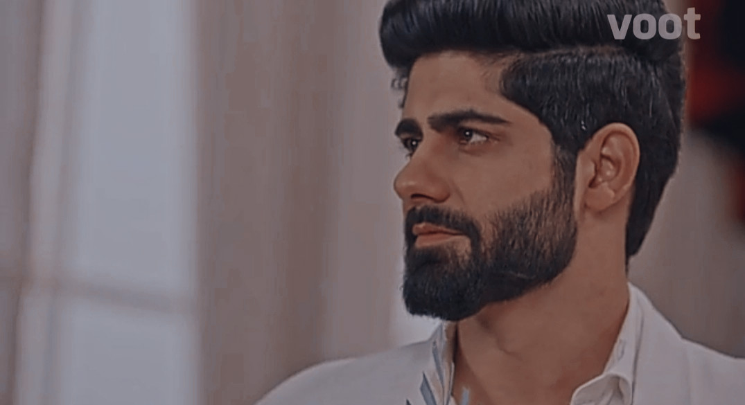 LOVEBUNNYMYEON's tweet photo. The side profile of #RrahulSudhir..The sharp outline with the perfect curve..The sharp jawline under those ugte hue jhari..Hayee..😍🤤

And the swag..Alag hi personality hai..❤

And dnt mind I love his jhari but abhi kuch jyada hi ug chuka hai..😗😬

#IshqMeinMarjawan2 #RraArmy https://t.co/9pIEIB7yqF