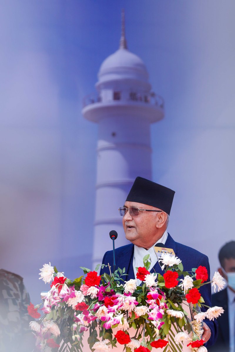 kpsharmaoli's tweet image. आज हामीले ऐतिहासिक पुनःनिर्मित धरहराको भब्य उद्घाटन गरेका छौँ । यस क्षणमा म अत्यन्त हर्षित छु । हर्षको यस क्षणमा म सम्पूर्ण नेपाली दिदीबहिनी दाजुभाइहरुमा हार्दिक बधाई दिन चाहन्छु । दिनरात खटेर सफलताको यस बिन्दुसम्म ल्याइपुर्याउनुहुने सबैमा हार्दिक धन्यवाद दिन चाहन्छु ।