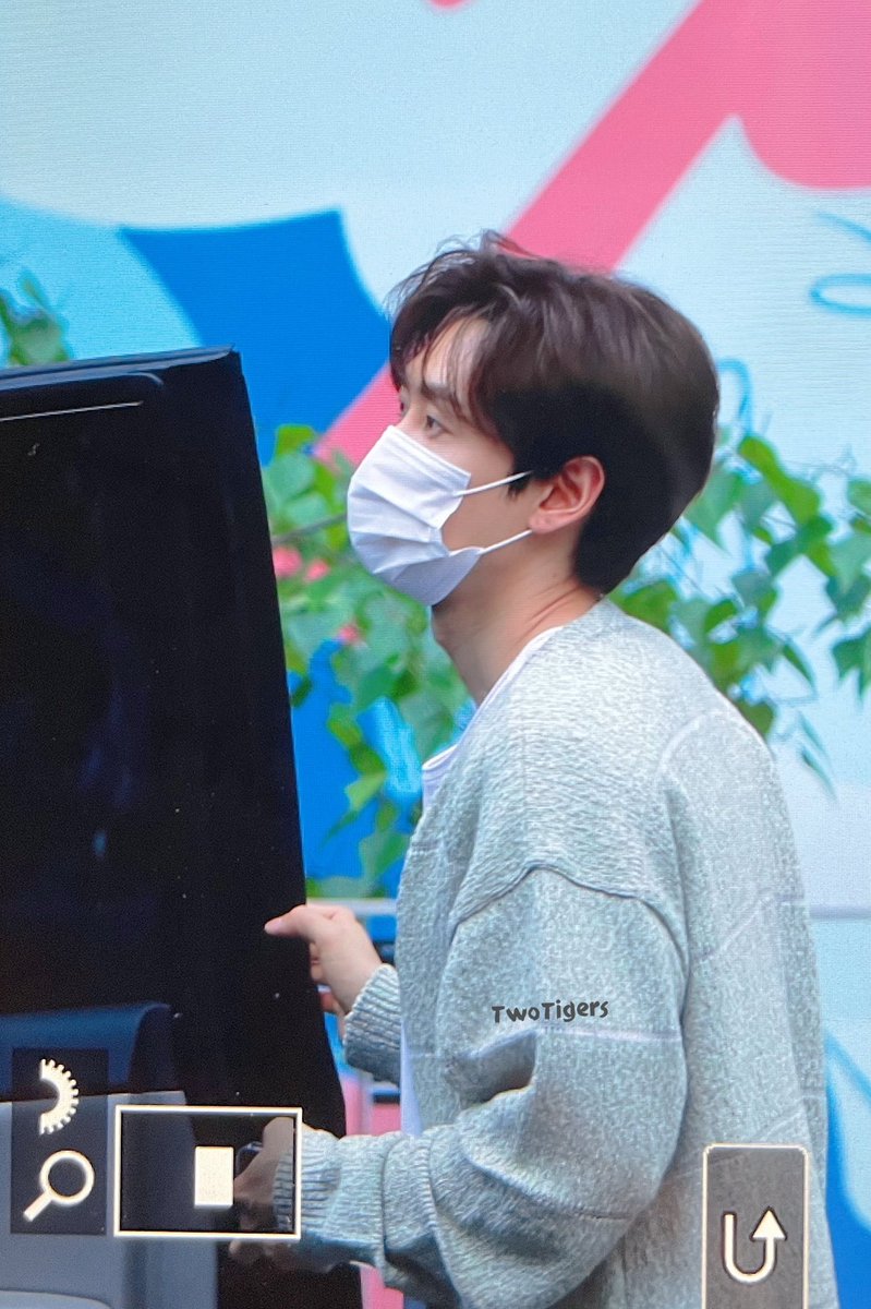 210424 Now

🥰

#이혁재 #은혁 #Eunhyuk #슈퍼주니어 #leehyukjae <a href="/AllRiseSilver/">Dalnim</a>