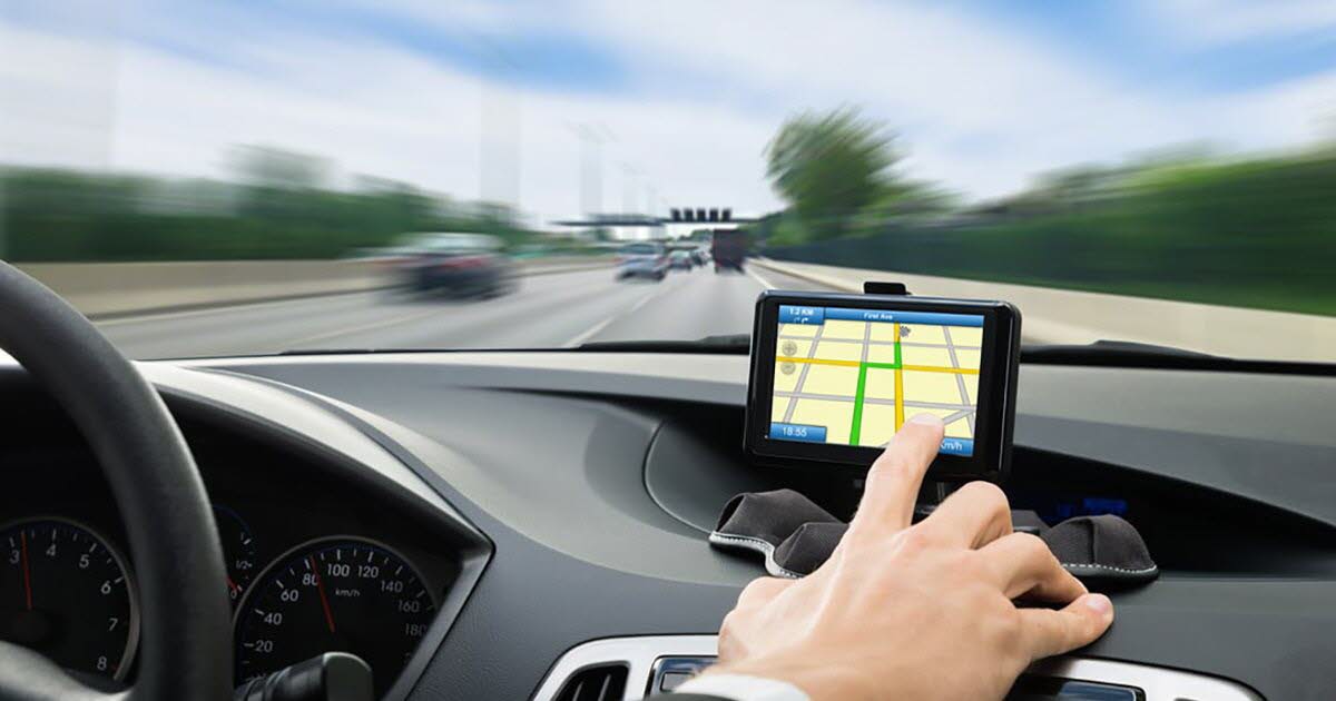 GarageDavid's tweet photo. Près de quatre automobilistes sur dix manipulent leur système de navigation en conduisant. Une pratique dangereuse, passible d’une amende allant jusqu’à 150 euros. 🚘 #GPS
L'expert multiservices auto &amp; camping-car https://t.co/gcr8rIorVX https://t.co/xw0SqO818H