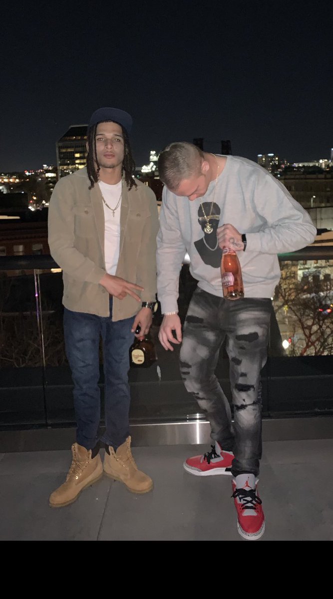 tswar503's tweet photo. Standing on it 😬💯💰 https://t.co/k8Titf7L89