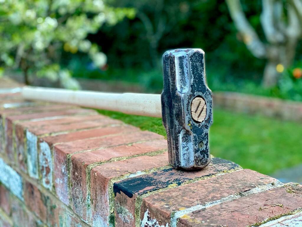 Found an old and rusty sledge hammer head under some rubble in the corner of the garden. £8 for a new handle, and 20 mins with a grinder, and it's ready to go!

I started out with the intention of grinding it all back to bare steel, but liked the mottled appearance after the…