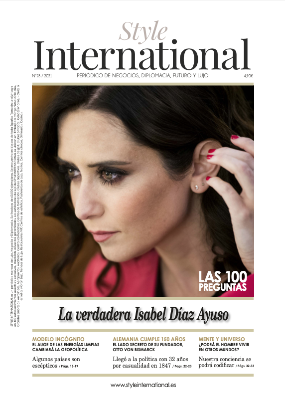 flallanam's tweet photo. Seguramente no soy digno de estar en esta galaxia, pero es lo que hay 😊 Gracias #StyleInternational https://t.co/obiy7Gqbfe