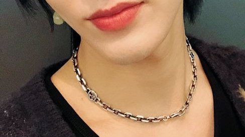 nak6mto's tweet photo. yuta’s chain necklaces https://t.co/MSX0sJkoQj
