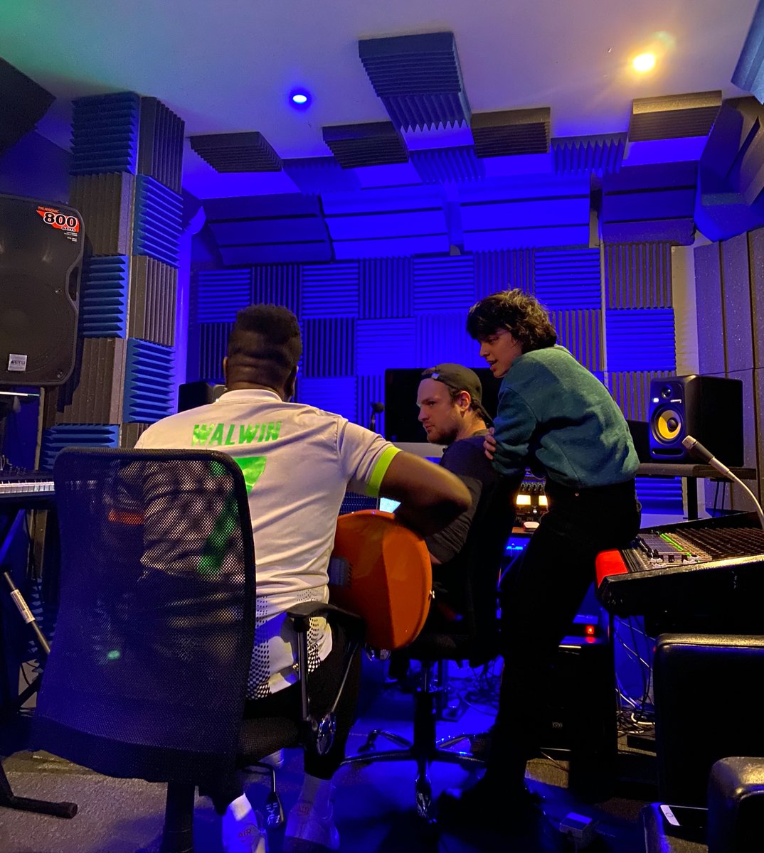 Been working with @_walwin lately on some new content! Can you guess what we are going to cover? 🤔 #ENTT #new #music #london #lgbt #ukartist #ukband #alternative #dance #electronic