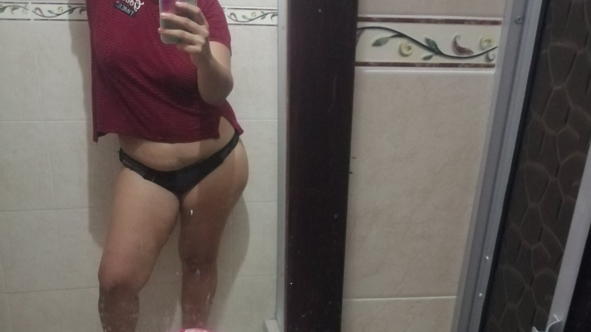 Me gustaría que alguien me acompañara a bañarme y sentir manos en mi cuerpo