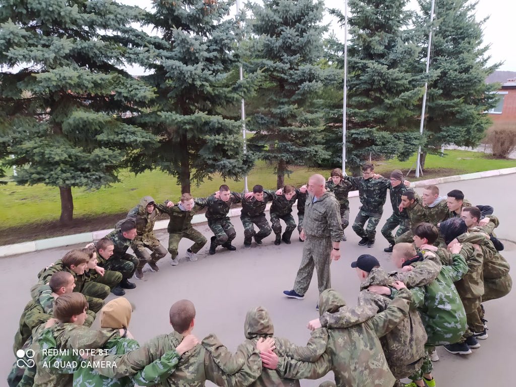 С 19 по 23 апреля прошли Учебные сборы юношей 10 классов по курсу: «Основы военной службы». 
На базе центра «Авангард» (д. Юдинки, Алексинский район, лагерь «Сигнал»). 
Приняли участие 30 человек из семи муниципальных образовательных учреждений Веневского района. #веневскийрайон