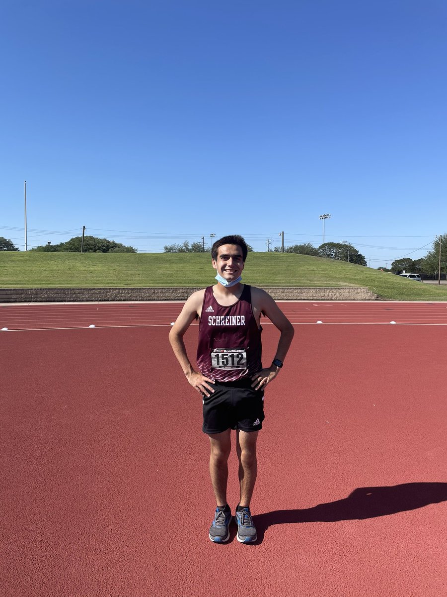Tristan Salinas scores the first points for our men’s team with a 5th place finish in the 10k (35:23.26)!