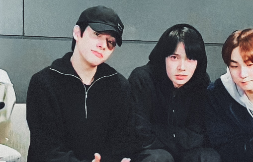 their vibes 🖤💣⛓️