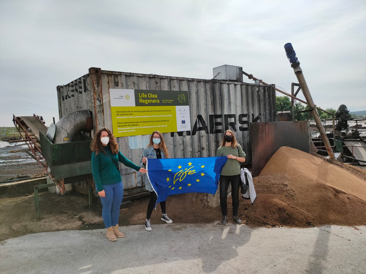 Ayer visitamos la almazara dónde se están llevando a cabo algunas de las acciones de nuestro proyecto <a href="/OleaLife/">LIFE OLEA REGENERA</a> para la valorización del alperujo. Seguimos avanzando en el buen camino! Si quieres saber más visita nuestra web: lifeolearegenera.com