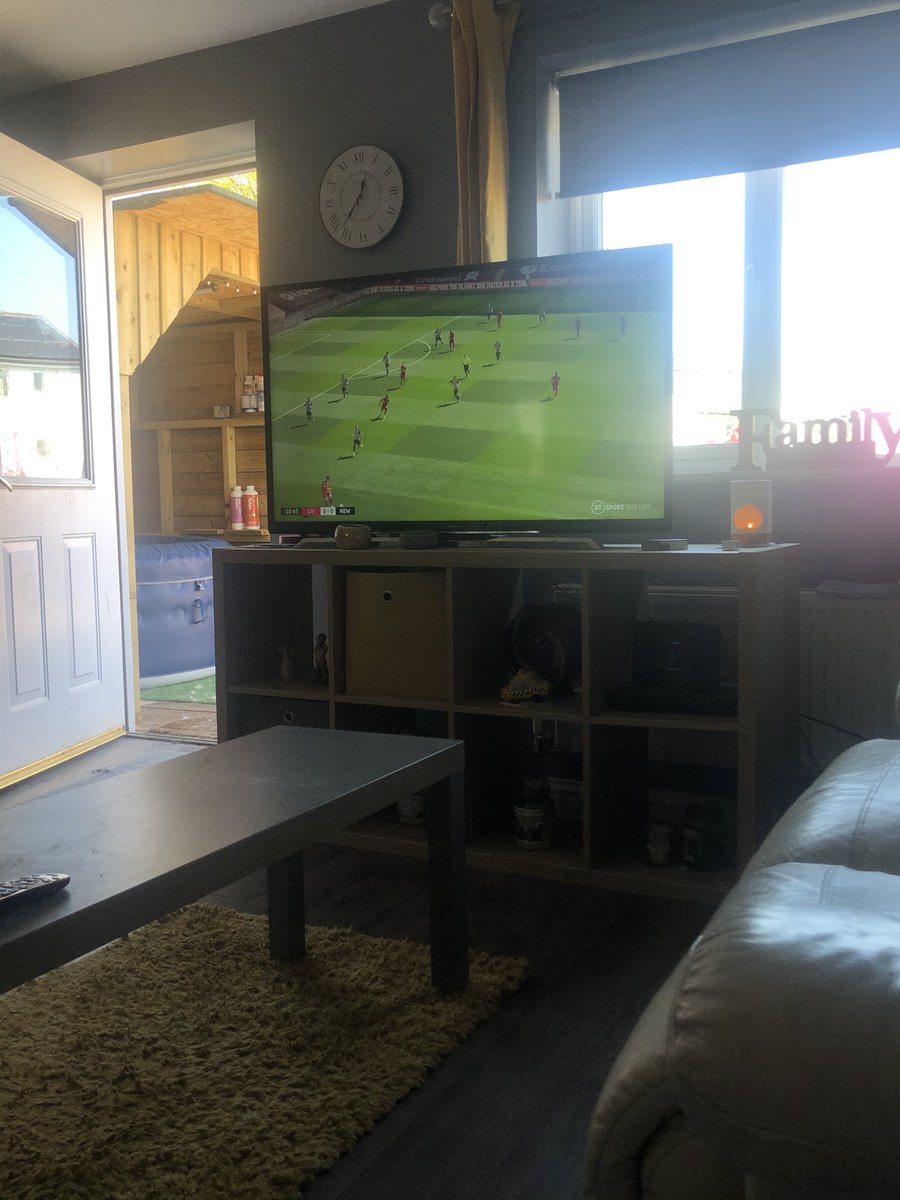 ijwilly's tweet photo. @AnnieHarte21 Found it 👍 just in time for the goal! https://t.co/oTFQfy8CD5