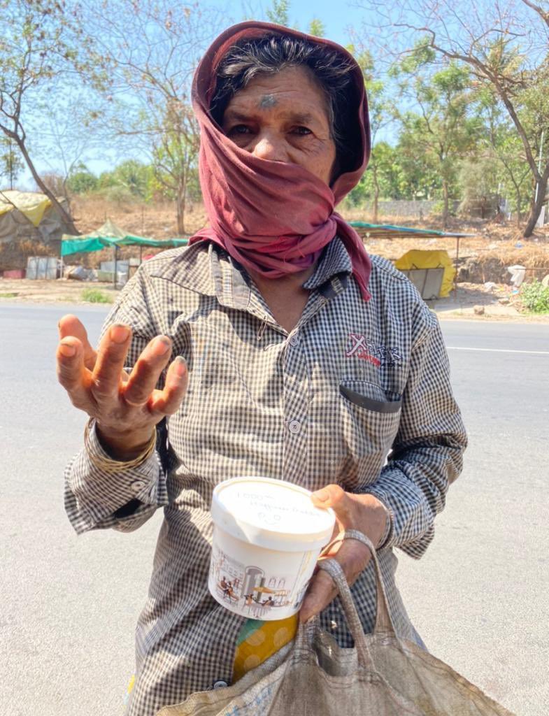4 days ago we had an idea -to deliver happiness. One way of doing that was to pack a good meal in -  #HappinessDabba. We are overjoyed to see Anusaya Khandaglea daily labourer, enjoy 1000 th dabba. Grateful we can do this for our community.Thanks all for support. (56)