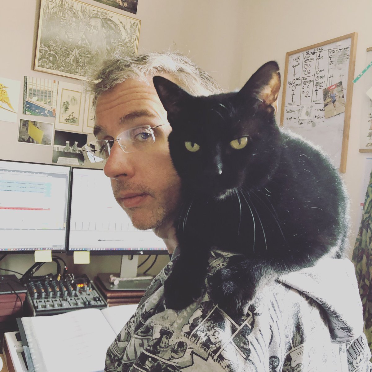 Polly Bowler ๐ (@pollyrocket) on Twitter photo One producer and his cat <a href="/_audiobubble_/">audiobubble</a> #catsofinstagram #producer #musicproducer #composer #music One producer and his cat <a href="/_audiobubble_/">audiobubble</a> #catsofinstagram #producer #musicproducer #composer #music
